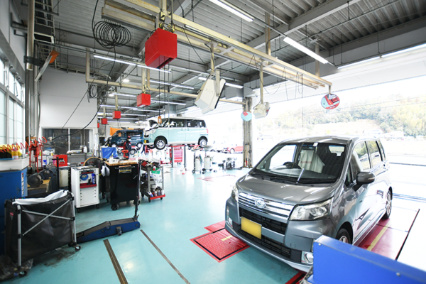 三田ダイハツトヨタ自動車整備士3級募集